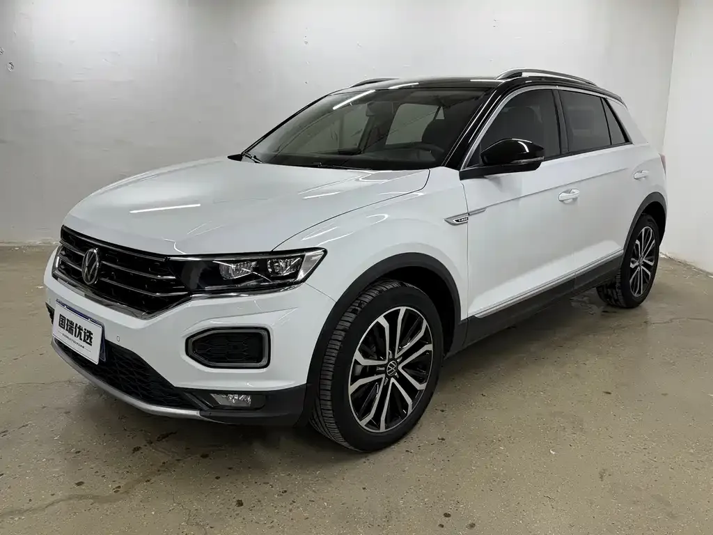 Volkswagen T-Roc — фото 1