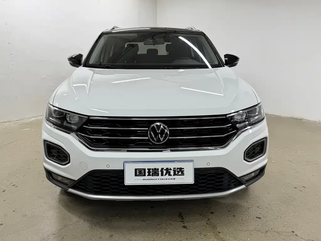 Volkswagen T-Roc — фото 8