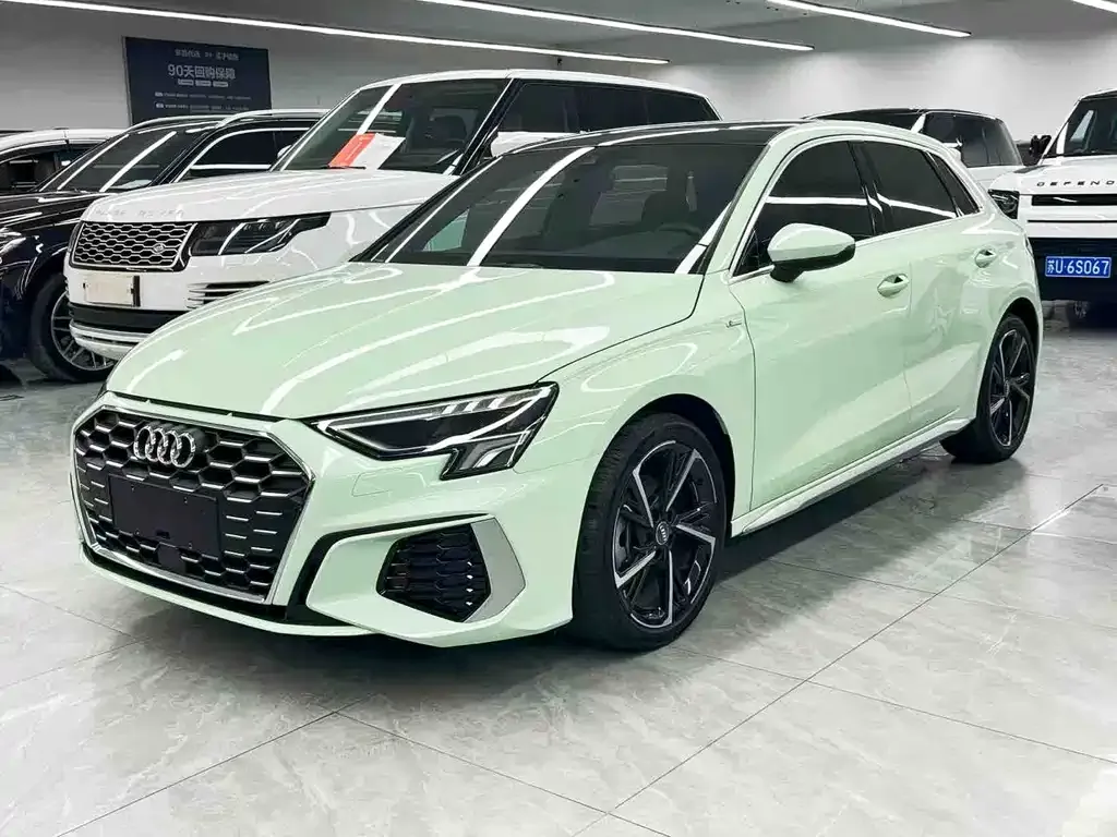 Audi A3 — фото 1