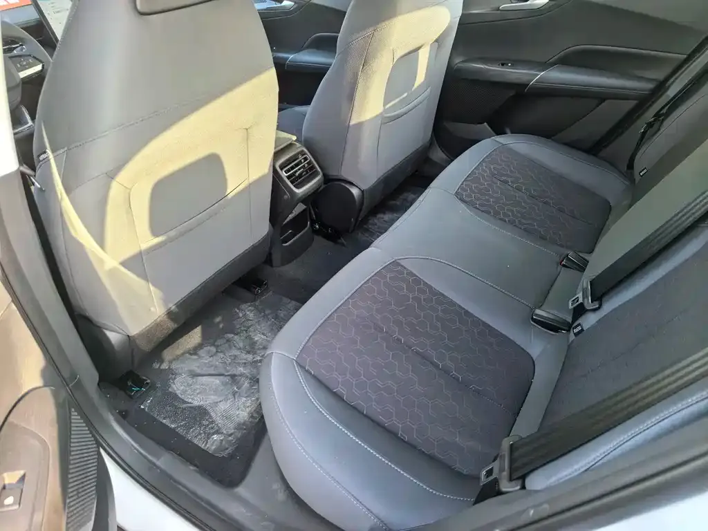 Changan Eado PHEV 2025 из CN, фото 5