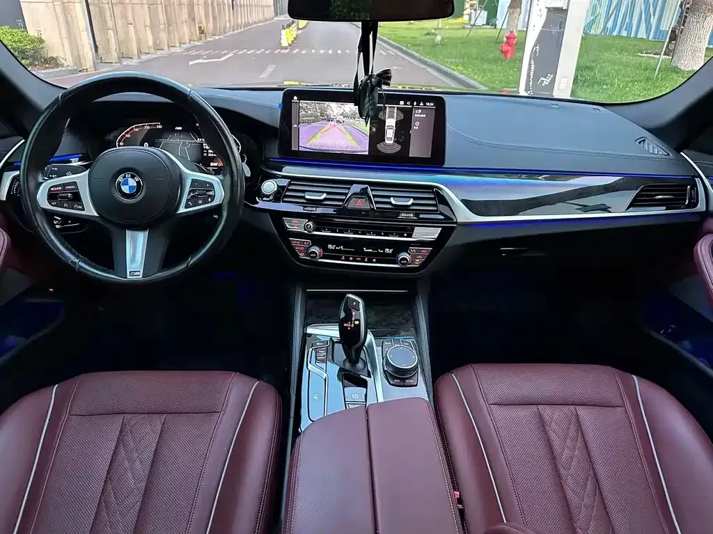 BMW 5 Series — фото 10