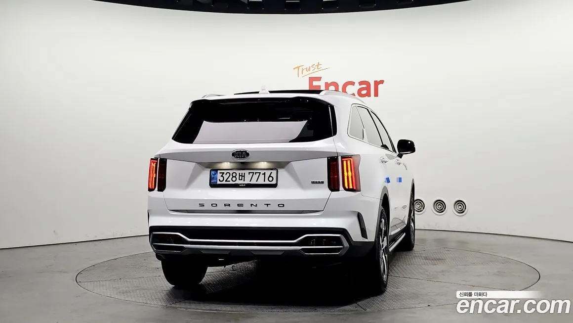 Kia Sorento — фото 9