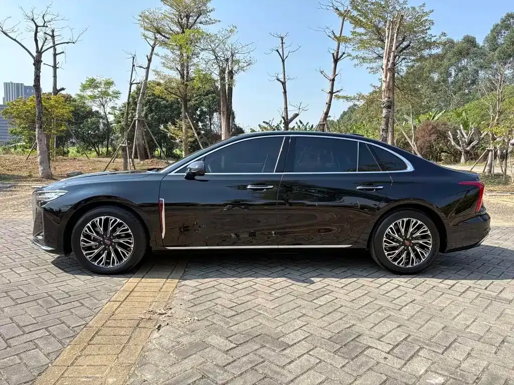 Hongqi H5 — фото 9