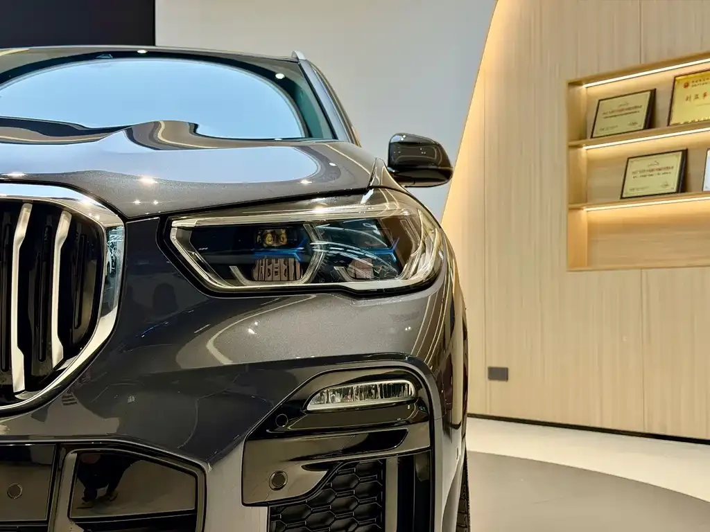 BMW X5 (Import) — фото 2