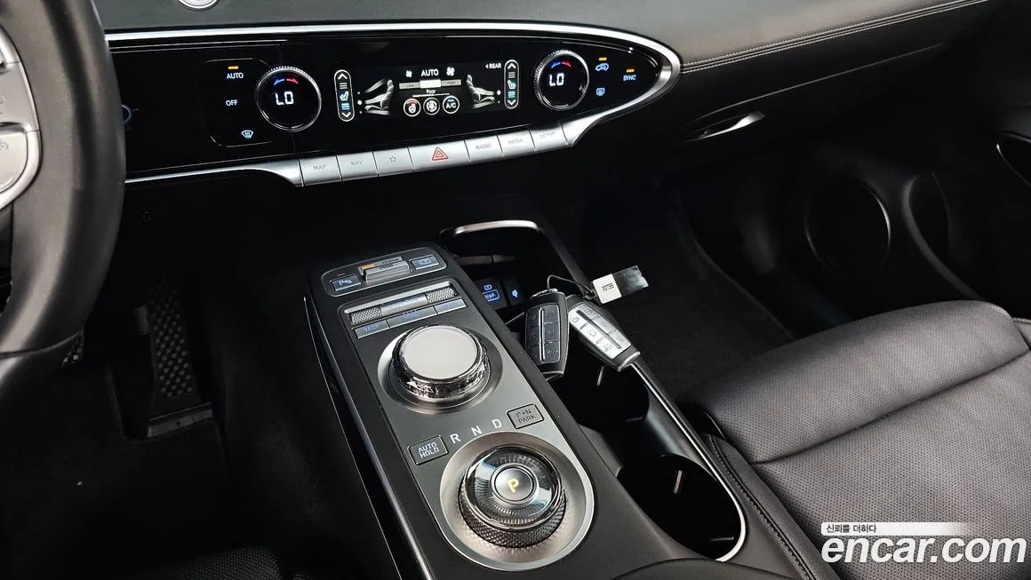 Genesis GV70 — фото 10