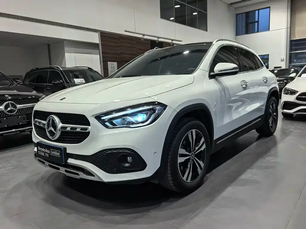 Mercedes-Benz GLA — фото 1