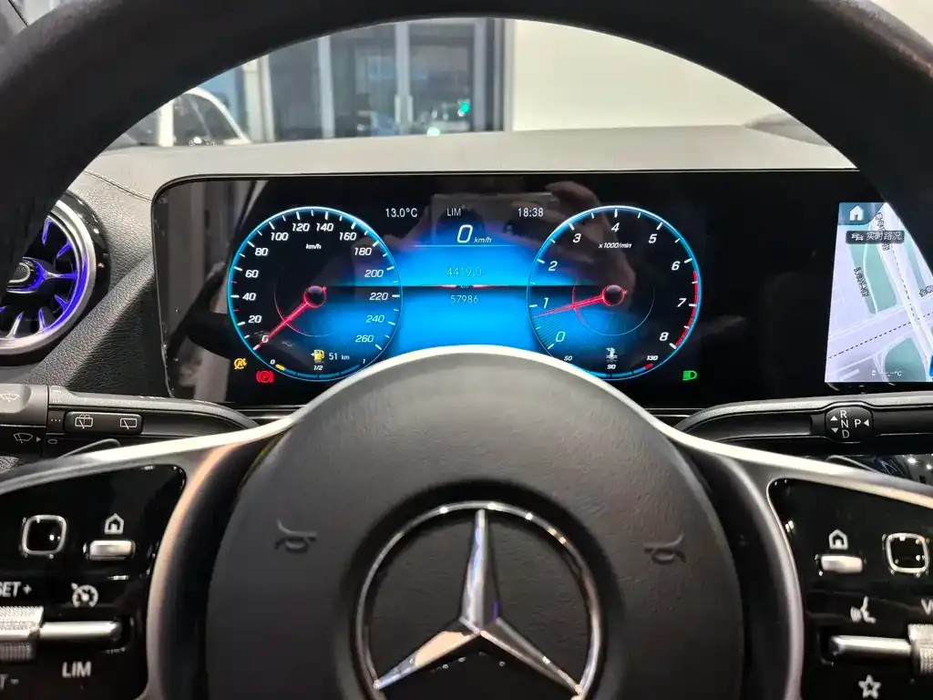 Mercedes-Benz GLA — фото 3