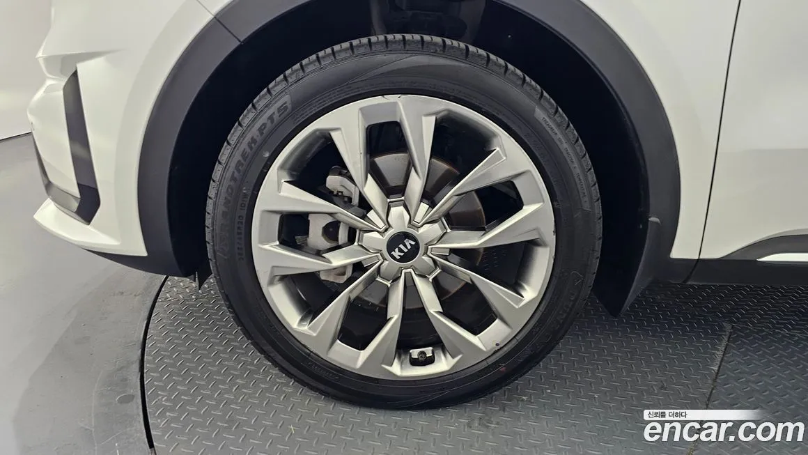 Kia Sorento — фото 5