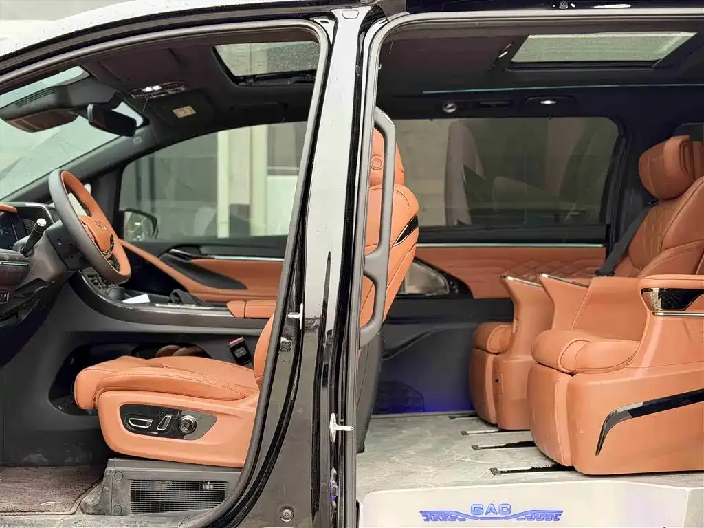GAC Motor Trumpchi M8 — фото 8