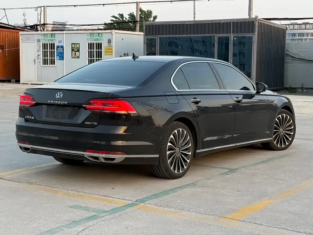 Volkswagen Phideon — фото 6