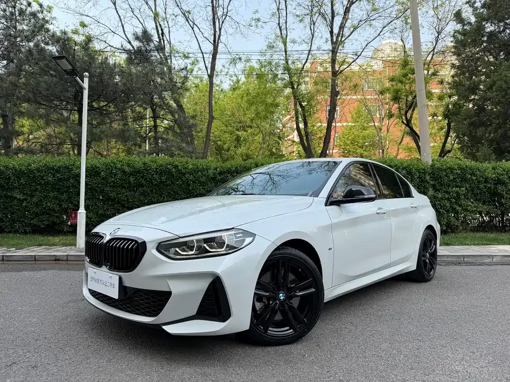 BMW 1 Series — фото 1