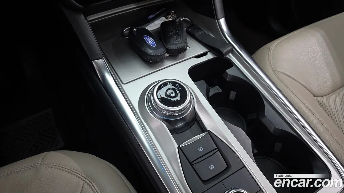 Ford Explorer — фото 8