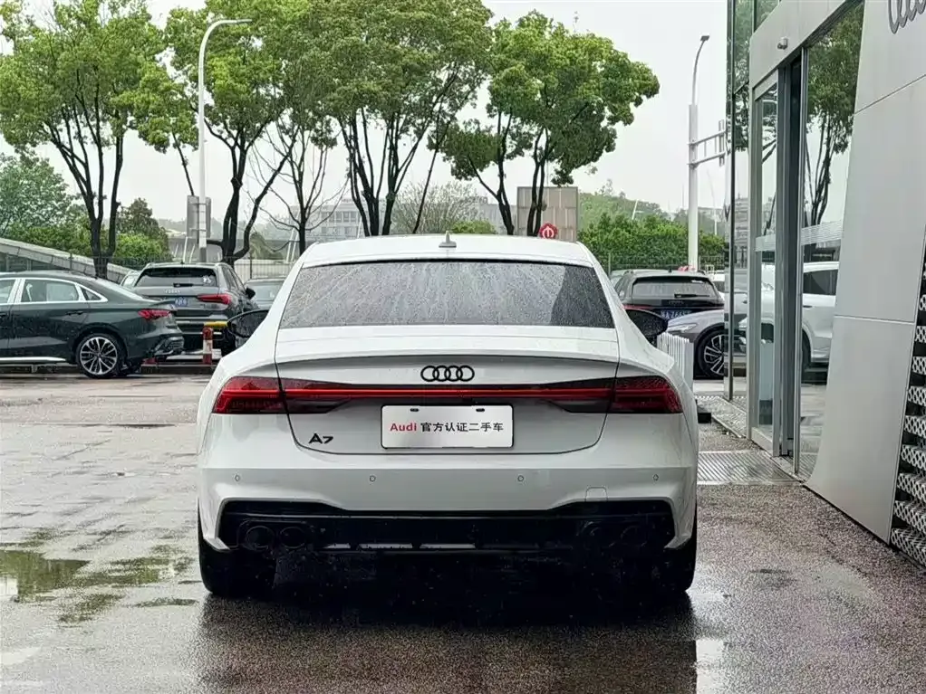Audi A7 — фото 9