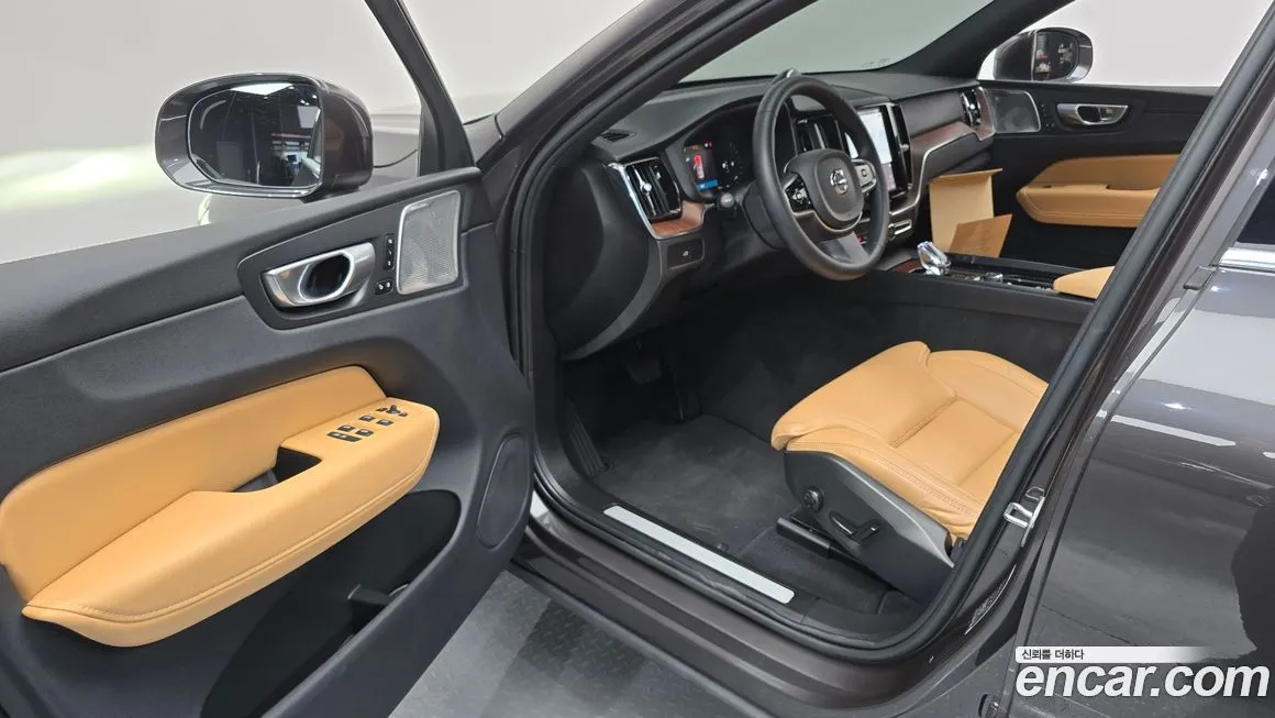 Volvo XC60 2023 из KR, фото 7