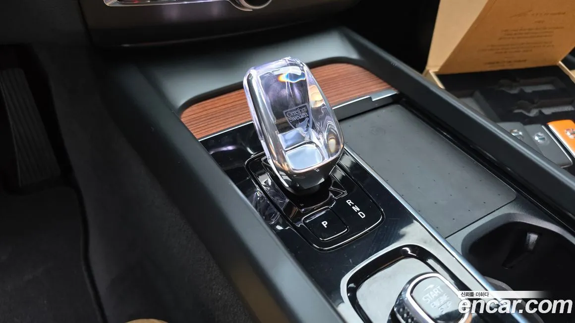 Volvo XC60 2023 из KR, фото 3