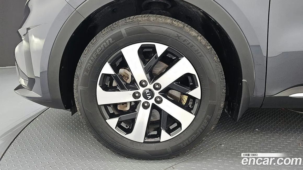 Kia Sorento — фото 10