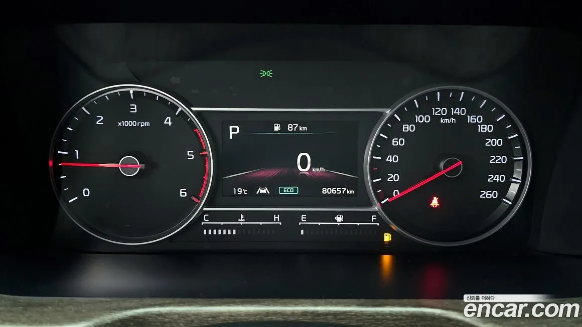 Kia Sorento — фото 9