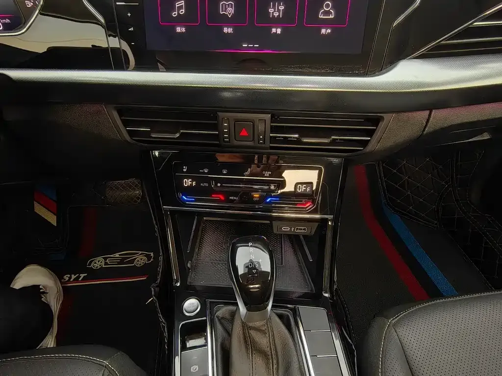 Volkswagen Passat — фото 9