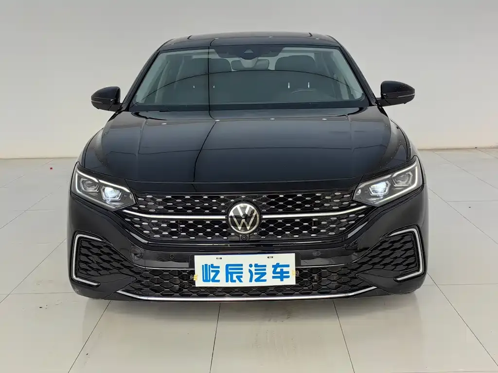 Volkswagen Passat — фото 4
