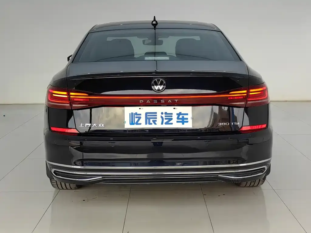 Volkswagen Passat — фото 3