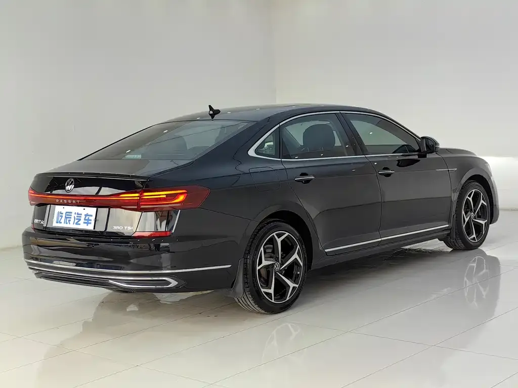 Volkswagen Passat — фото 5