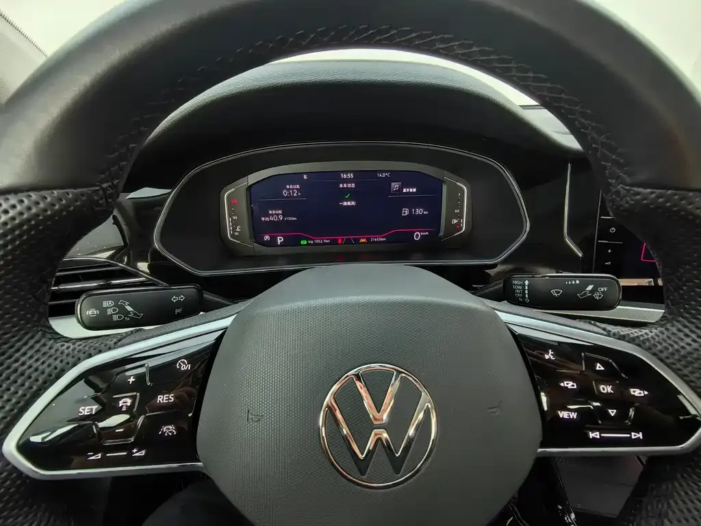 Volkswagen Passat — фото 10