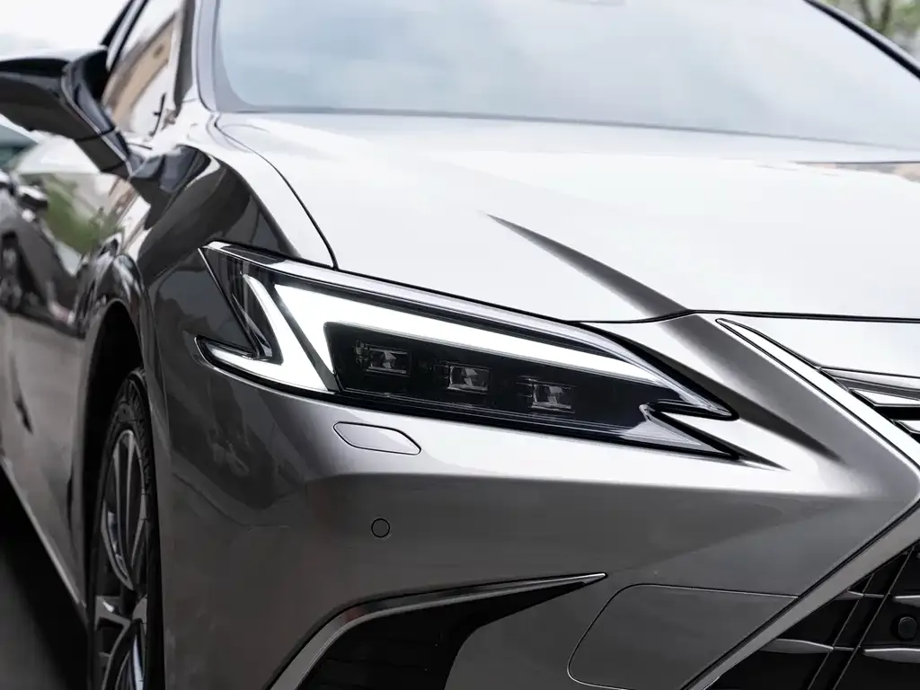 Lexus ES — фото 4