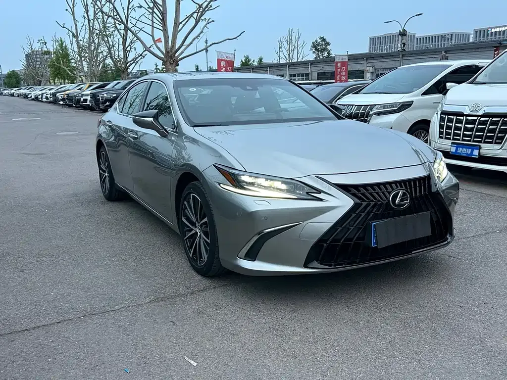 Lexus ES — фото 6