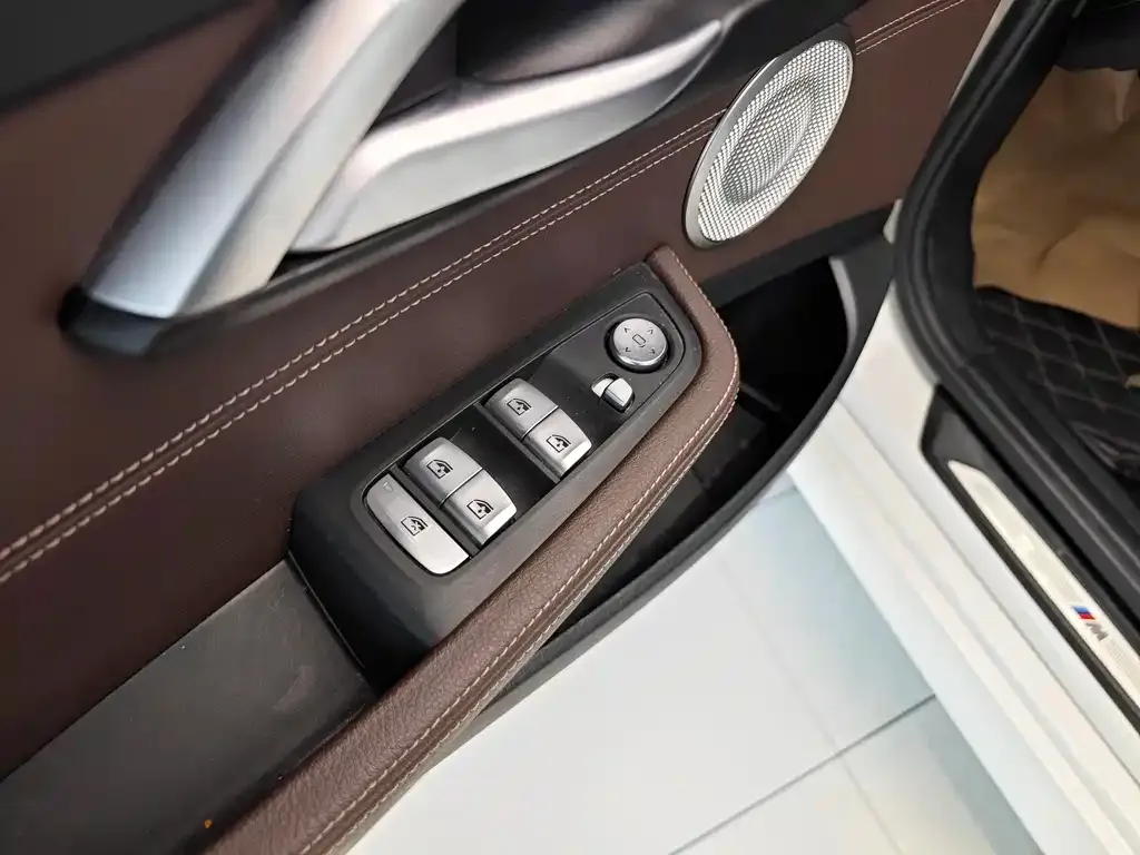 BMW 1 Series 2021 из CN, фото 9