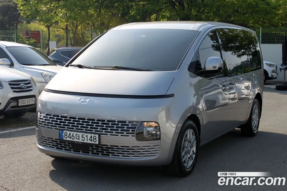 Hyundai Staria