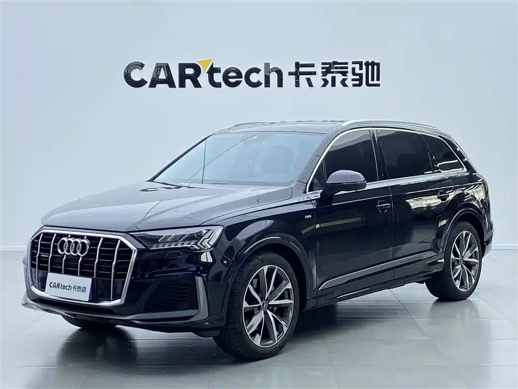 Audi Q7 — фото 1