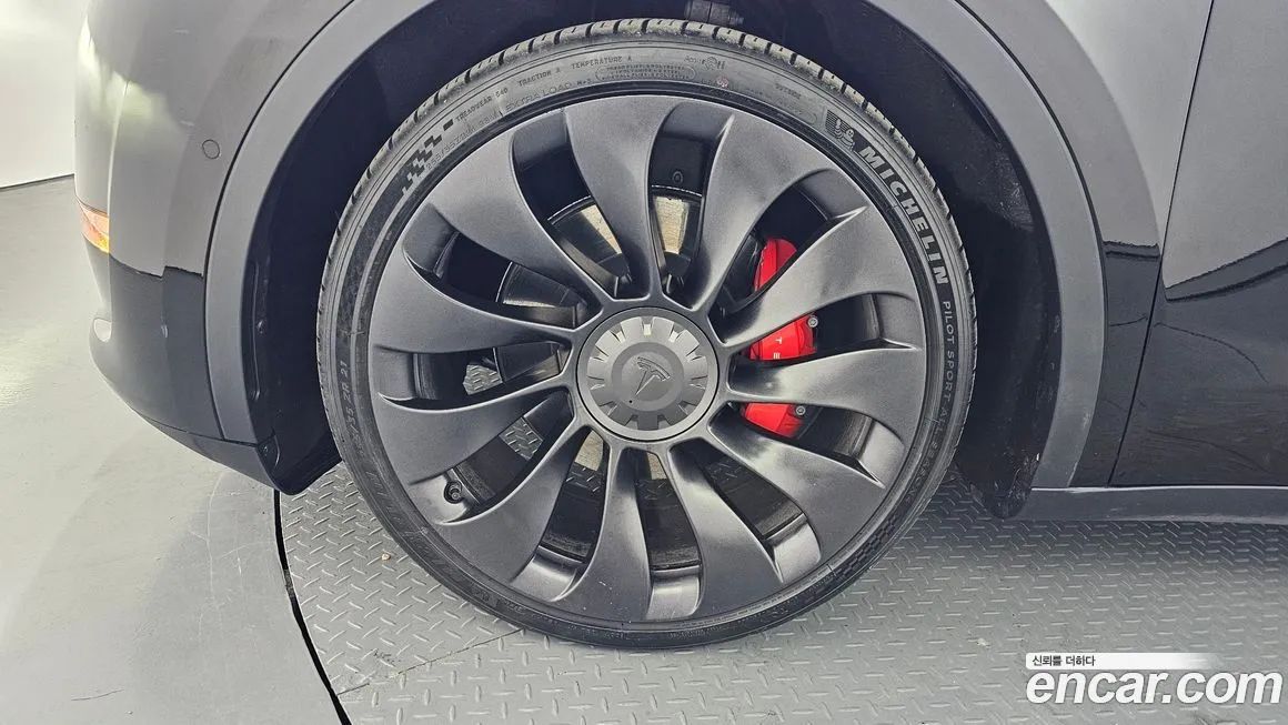 Tesla Model Y 2022 из KR, фото 9