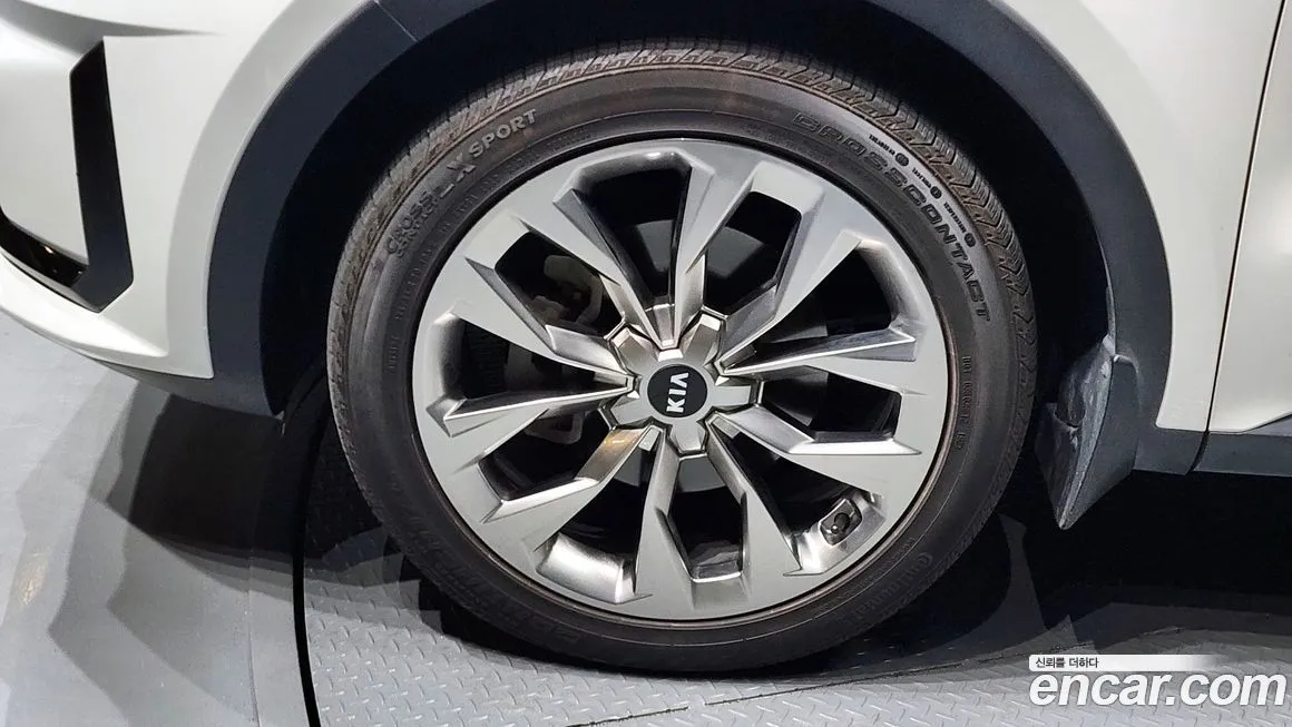 Kia Sorento — фото 9