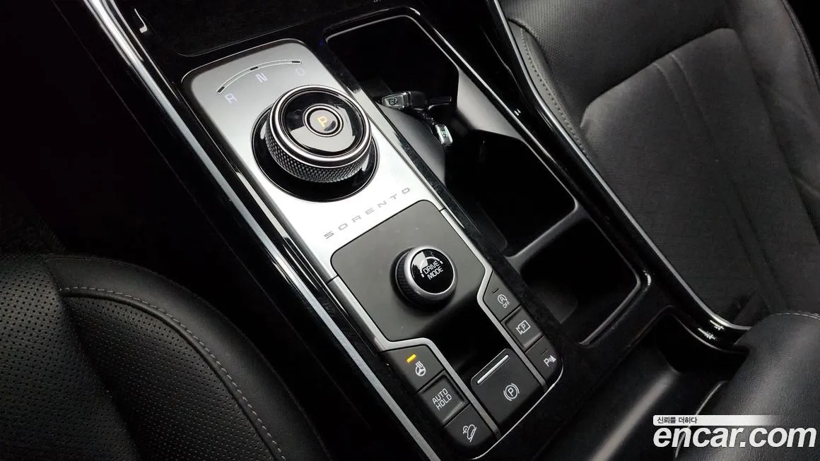 Kia Sorento — фото 7