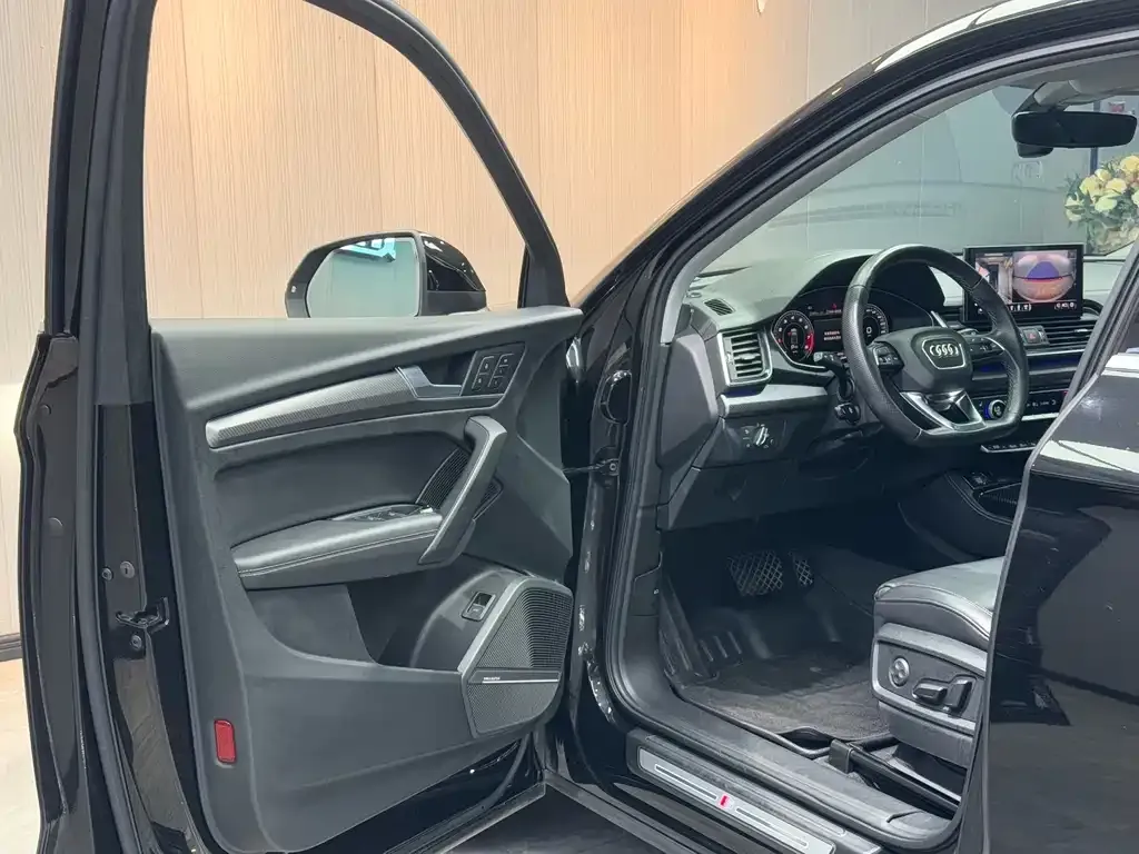 Audi Q5L 2021 из CN, фото 6