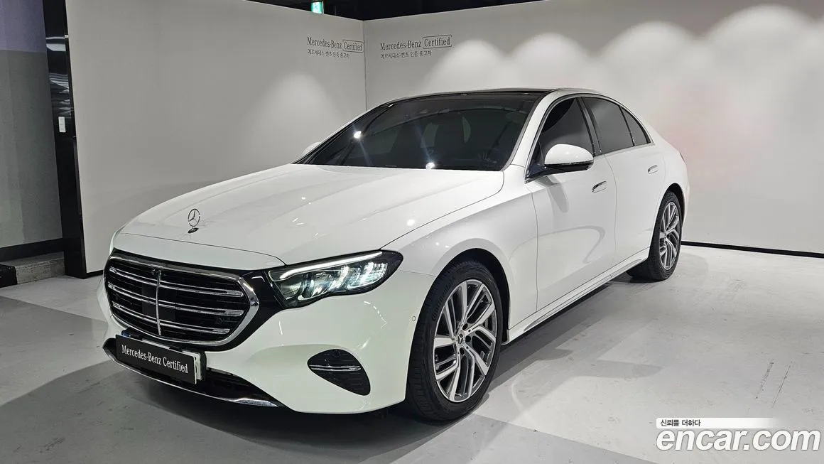 Mercedes-Benz E-Class — фото 1