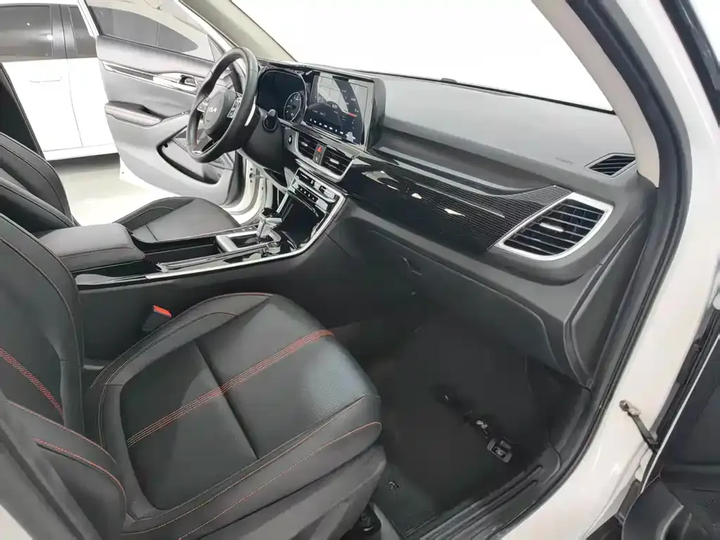 Kia KX3 2022 из CN, фото 5