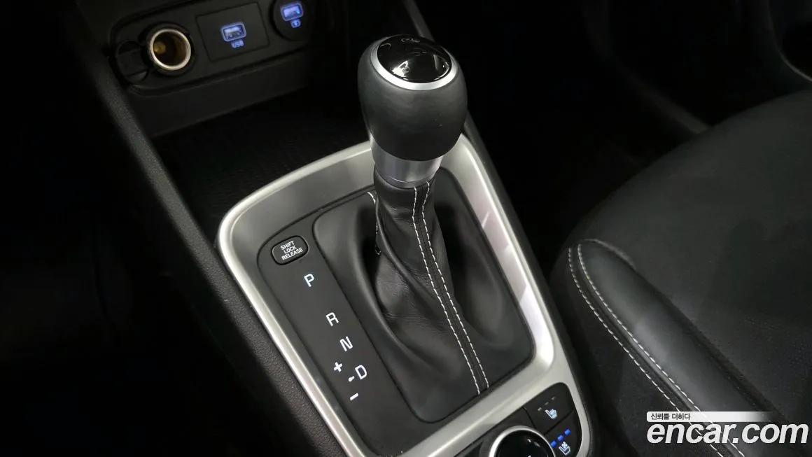 Hyundai Venue 2021 из KR, фото 4