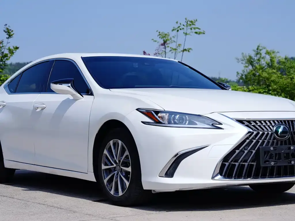 Lexus ES — фото 6