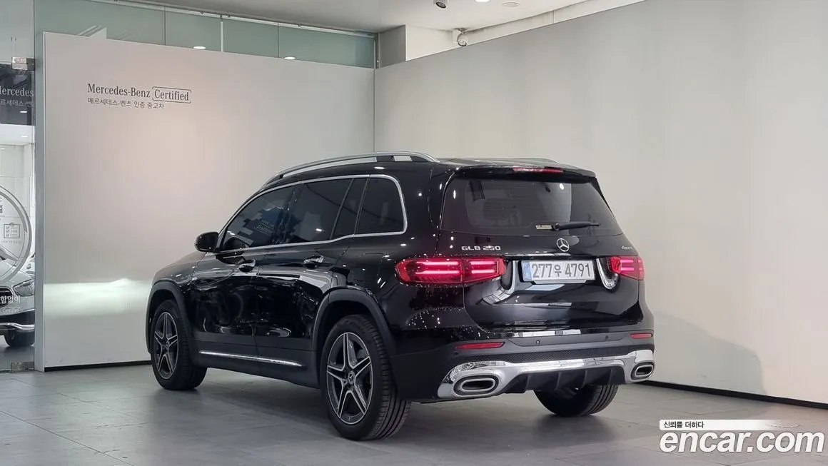 Mercedes-Benz GLB-Class — фото 2