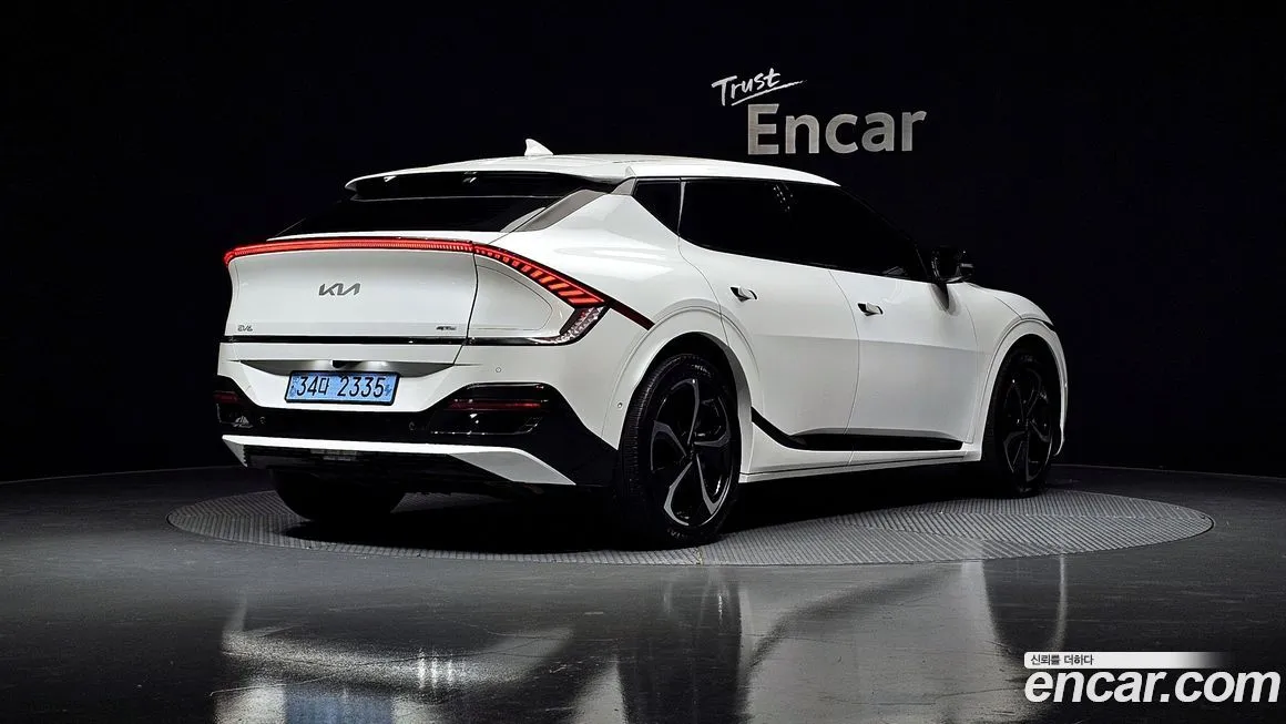 Kia EV6 — фото 7