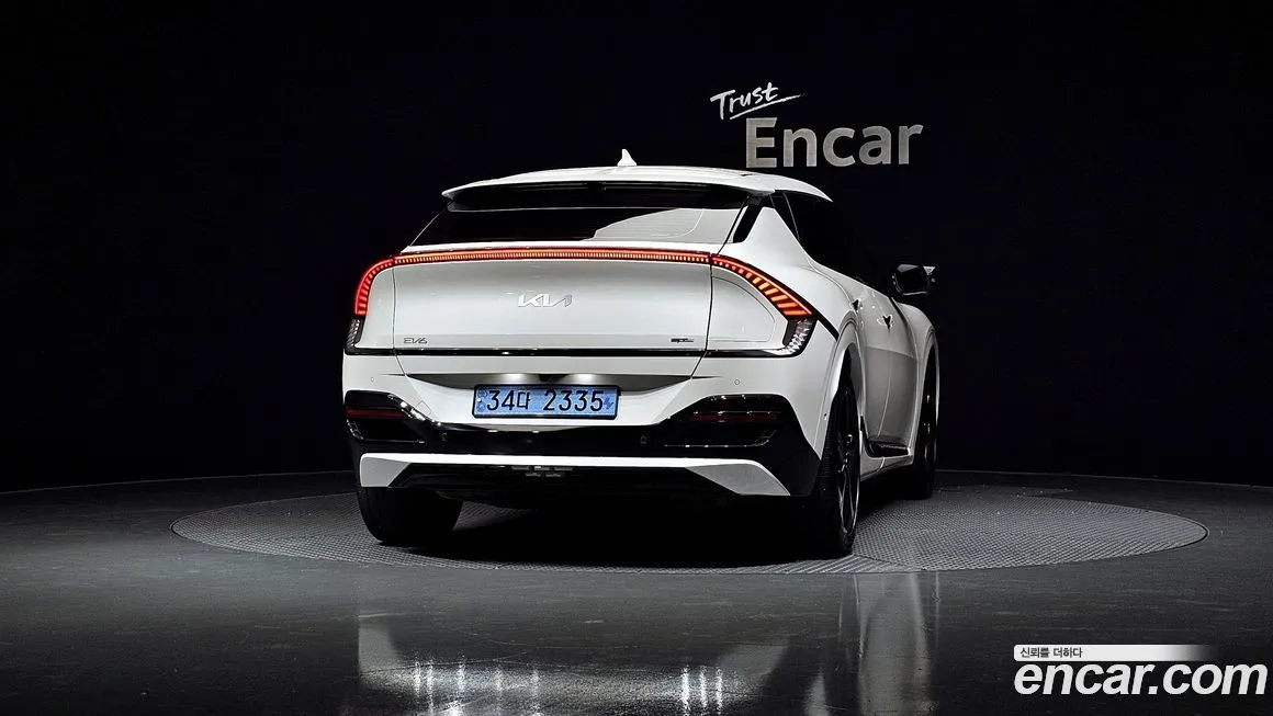 Kia EV6 — фото 5