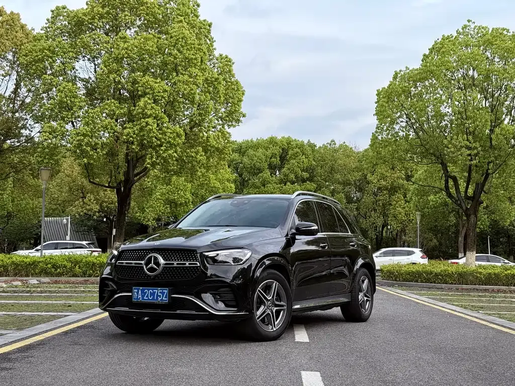 Mercedes-Benz GLE — фото 1