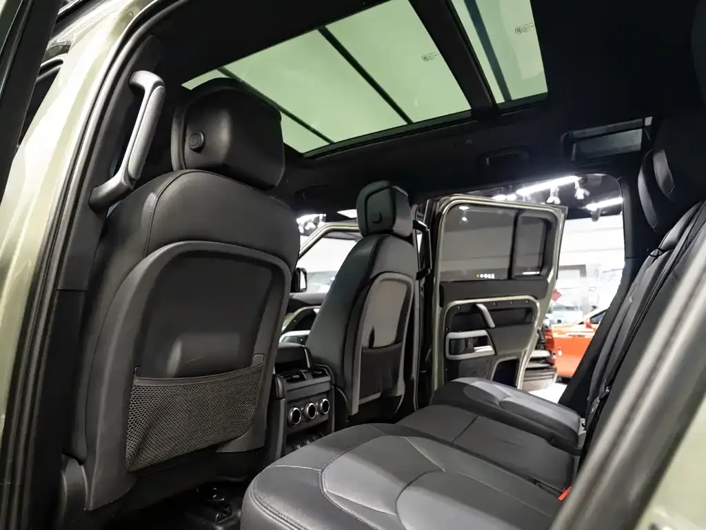 Land Rover Defender 2022 из CN, фото 3