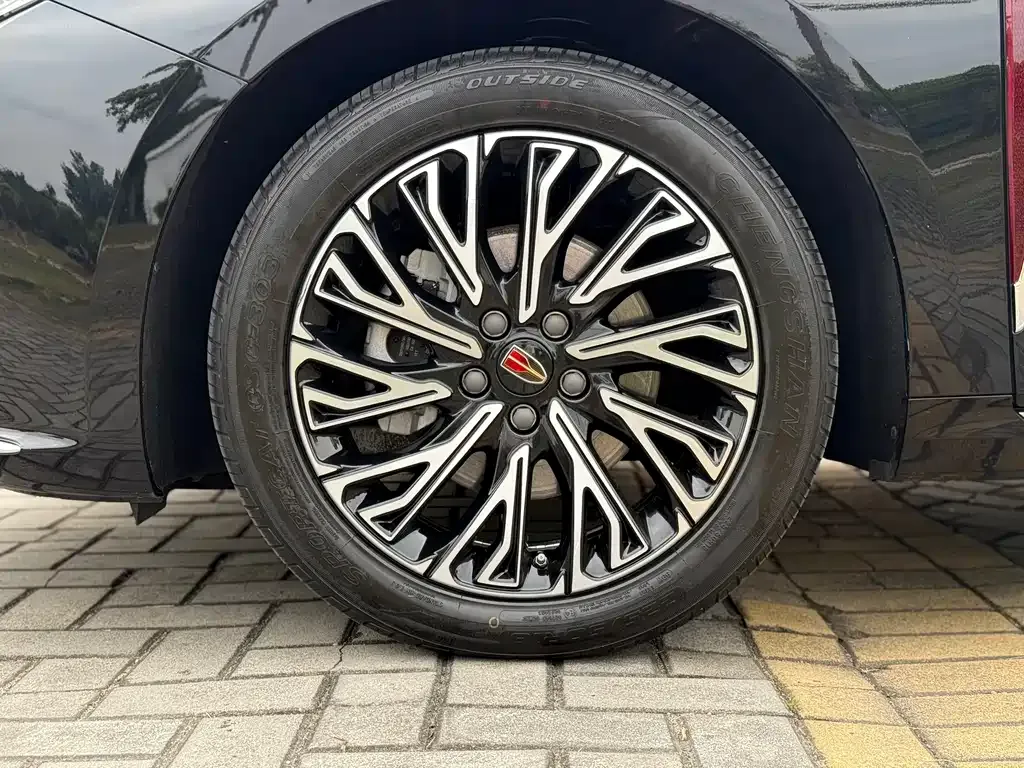 Hongqi H5 — фото 9
