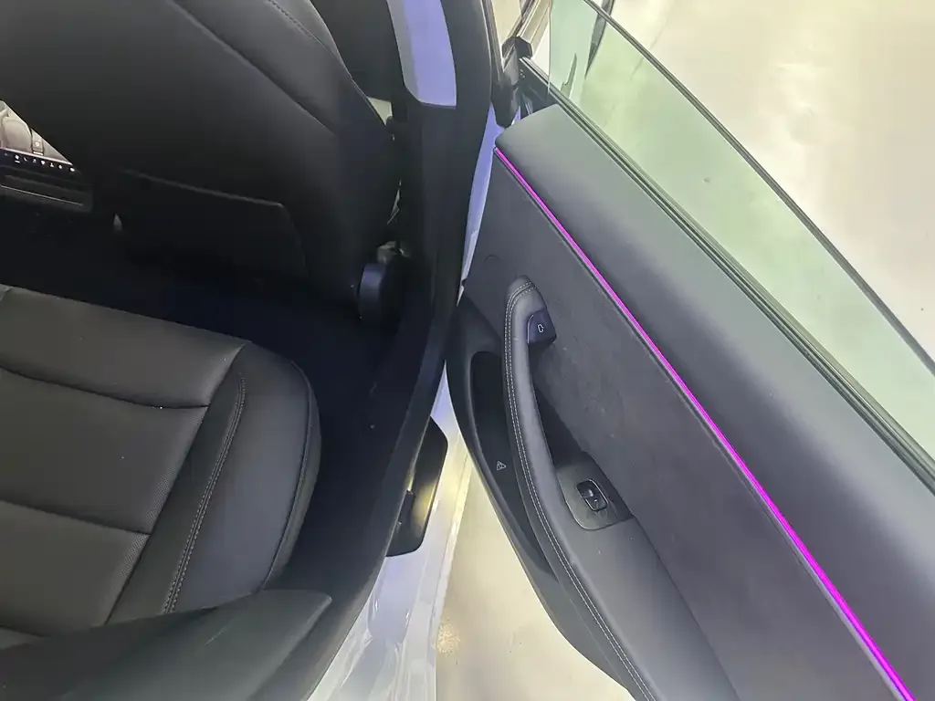 Tesla Model 3 — фото 2