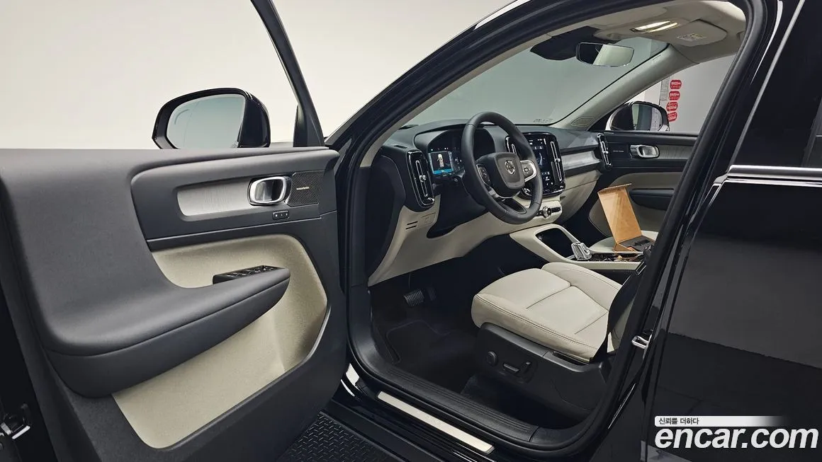 Volvo XC40 2025 из KR, фото 6