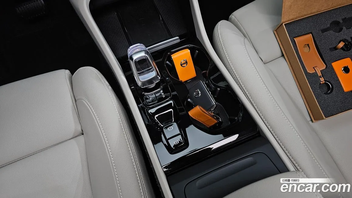 Volvo XC40 2025 из KR, фото 5