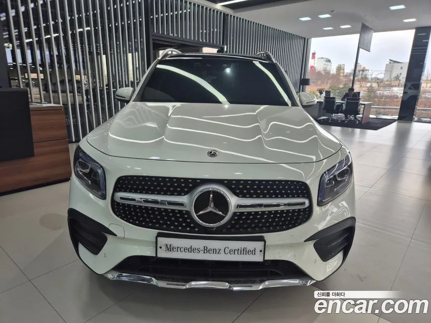 Mercedes-Benz GLB-Class — фото 7