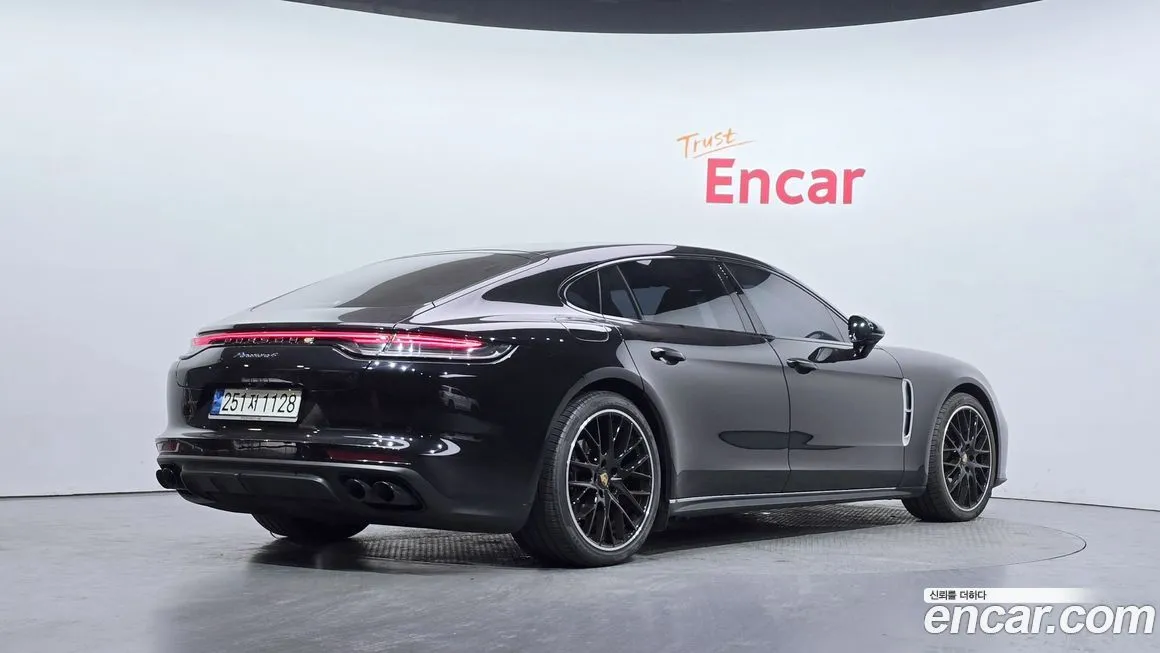 Porsche Panamera 2022 из KR, фото 4